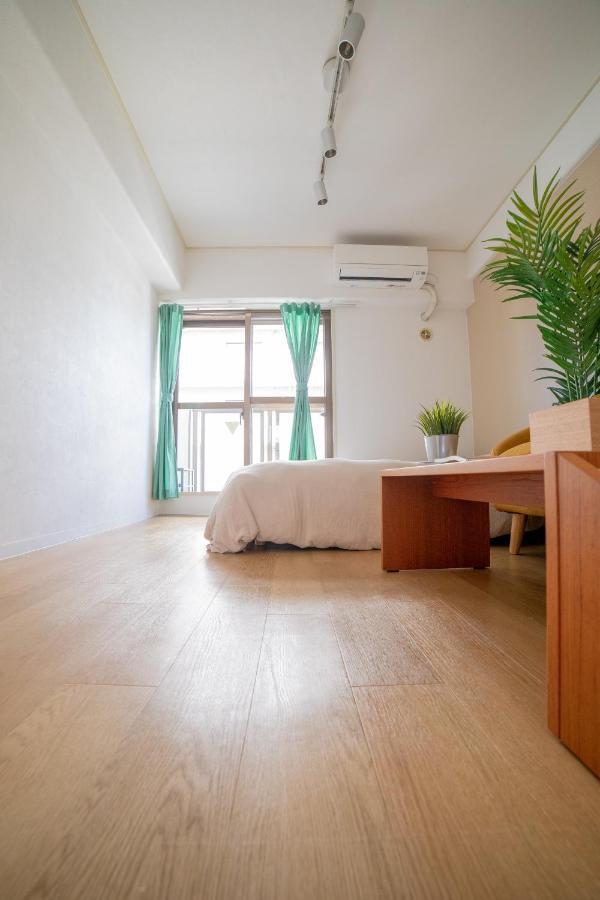 Hostel Chillax Осака Екстериор снимка