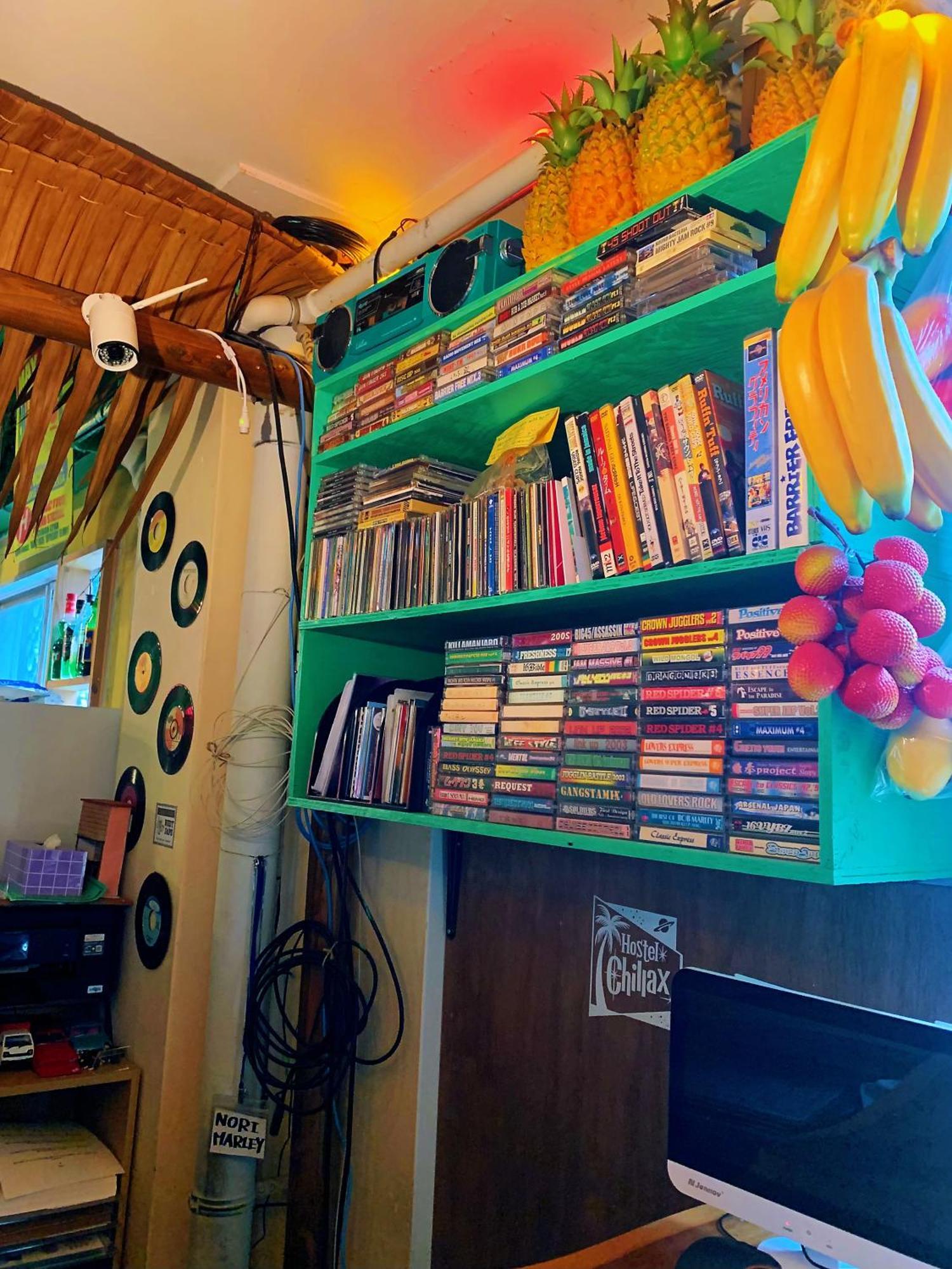 Hostel Chillax Осака Екстериор снимка
