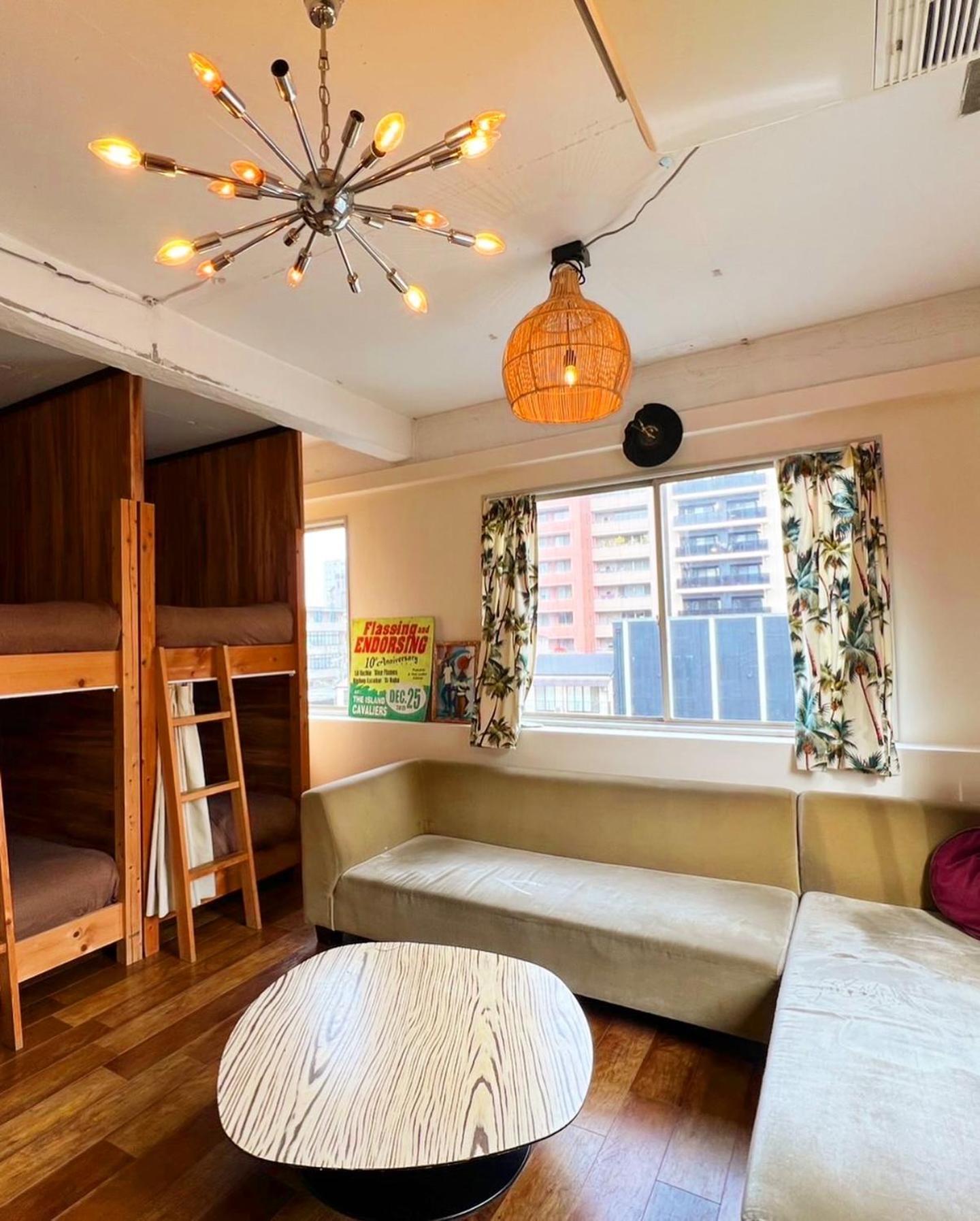 Hostel Chillax Осака Екстериор снимка