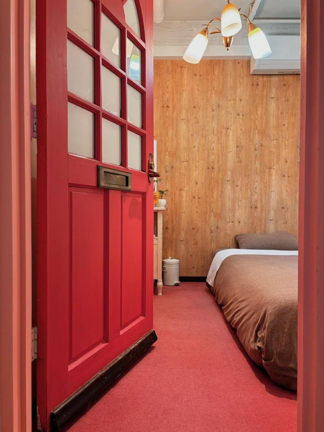 Hostel Chillax Осака Екстериор снимка